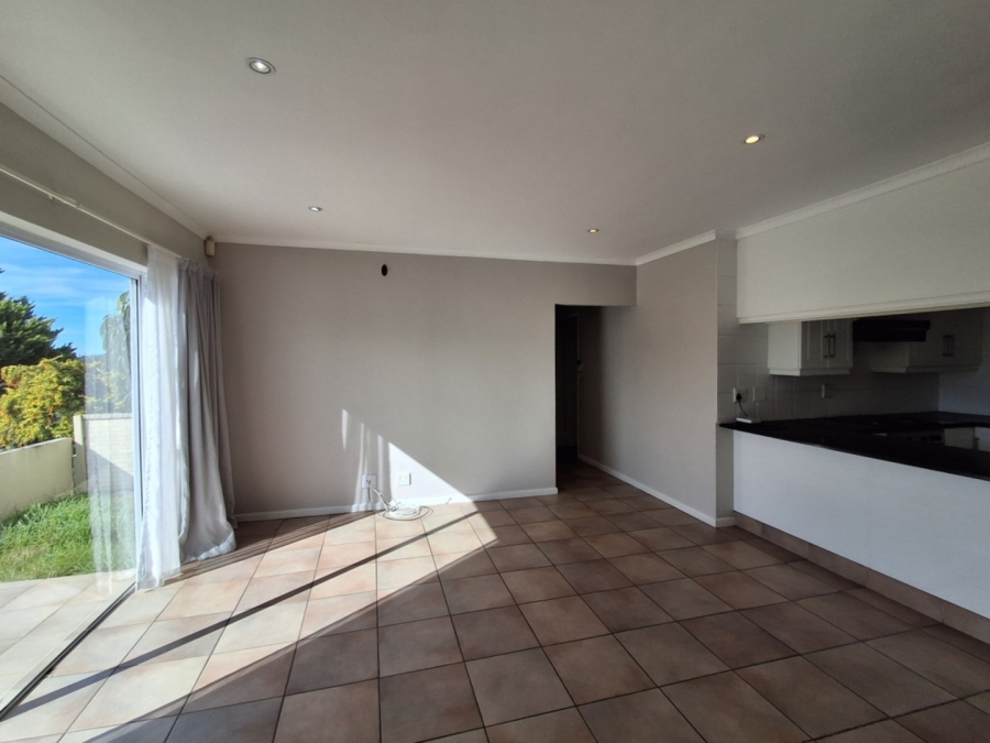 To Let 2 Bedroom Property for Rent in Beacon Bay North Eastern Cape